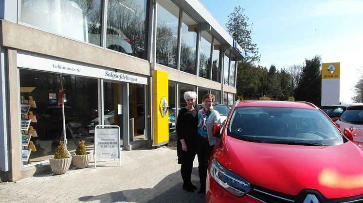 Gitte og Trine er 3. generation i familievirksomheden Bilcenter Syd, der i år kan fejre 60 års jubilæum og smykke sig med titlen som Danmarks ældste Renault forhandler.