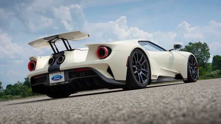 2022 Ford GT ’64 Heritage Edition_03.jpg