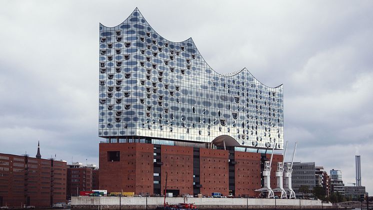 Endelig står Hamburgs nye koncerthus, Elphilharmonie, færdig 