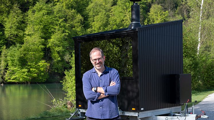 Stefan Wanzenried ist Inhaber der Kommunikationsagentur Wanzenried & Partner, und wie viele andere Führungskräfte ist seine Arbeitswoche oft hektisch. Ein neuer skandinavischer Einkauf soll ihm Freiraum zum Durchatmen schaffen. Bilde: PR.