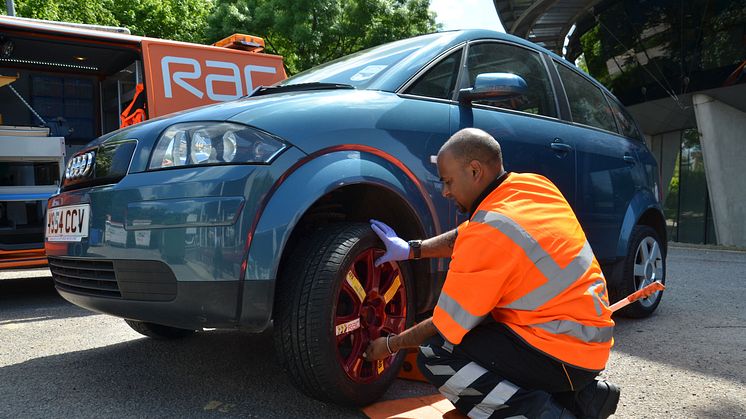 RAC patrols repair four out of five cars at the roadside on average in 30 minutes.