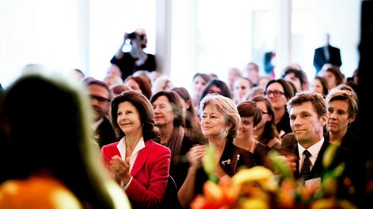 H.M. Drottningen och kulturministern invigde internationell barnkulturkonferens