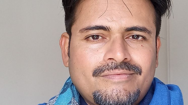 Amit Mishra är ny professor i sensorteknik med inriktning AI vid Högskolan Väst. Han har bred erfarenhet av tillämpad AI och blir ett värdefullt tillskott i vår forskning och utbildning i ämnet. Privat bild.