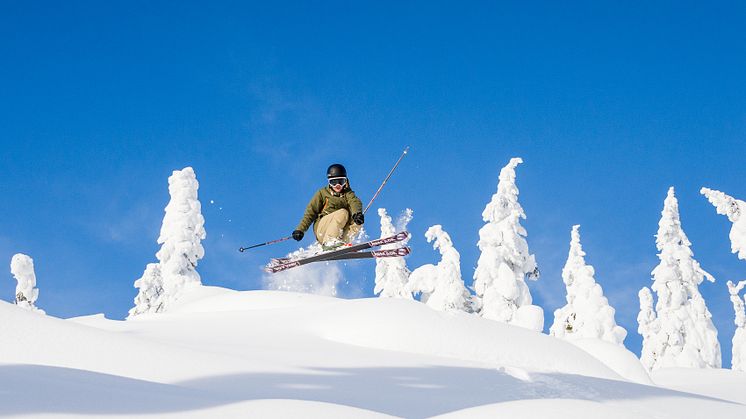 SkiStar AB: Ute är inne - en presentation av vinterns fjällnyheter 2014/2015