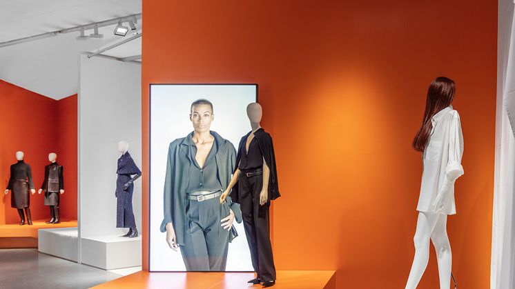 Installationsbild från utställningen Margiela, åren med Hermès