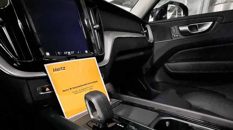 Gratis mensskydd i Hertz bilar