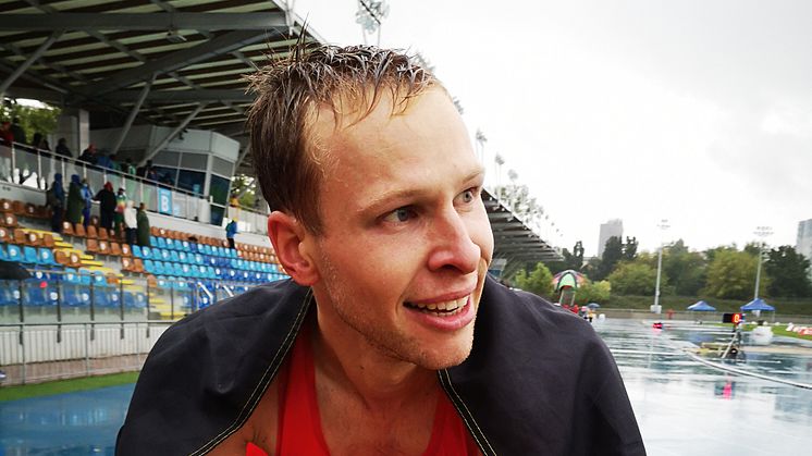 Zweifacher Weltmeistertitel für Alexander Bley (30) – der Cochlear Hörpate gewinnt bei der Gehörlosen-WM in Lublin die Goldmedaillen über 1.500 Meter sowie über 3.000 Meter Hindernis (Foto: Deutscher Gehörlosen-Sportverband)