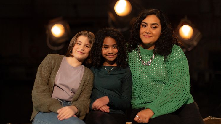 Harriet, Tereza och Tina Mehrafzoon medverkar i uppmaningen att engagera sig för Världens Barn. Foto: Jörgen Lindskog