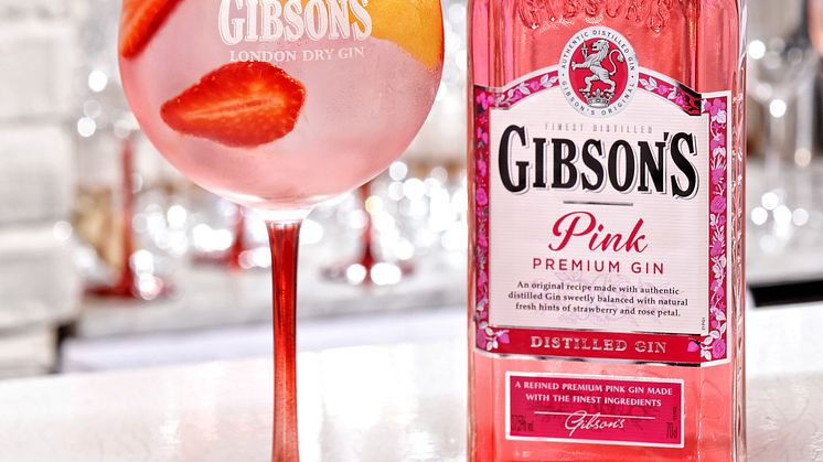 En Gin & Tonic med en twist; Gibson´s Pink Gin + Yuzu Tonic och jordgubbar