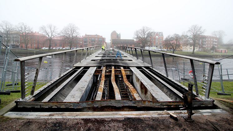 Arbetet med provisorisk lösning för Gamletullsbron påbörjades under fredagen och beräknas bli klart i mitten av februari.