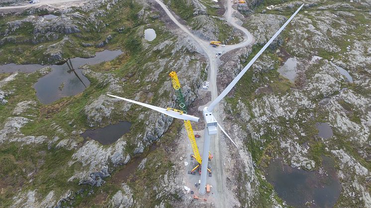 Montering av siste turbin i Storheia vindpark, bilde 3