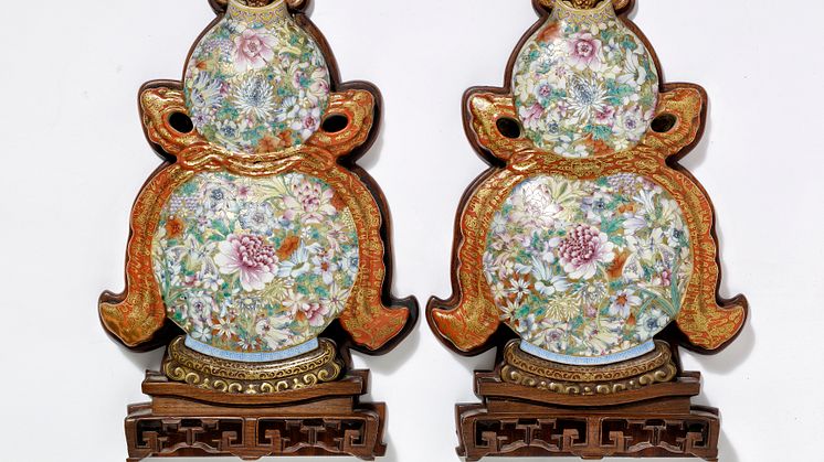 Double-gourd famille rose porcelain wall vases. Daoguang 1820-1850. Estimate: DKK 300,000 (€ 40,500)
