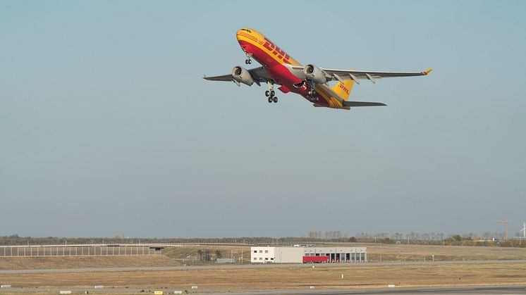 DHL's prisstigning gør det muligt at investere i infrastrukturen som fx i flere fly, der er med til at imødekomme kundernes stigende efterspørgsel.