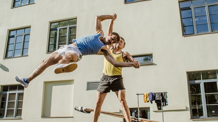 Akrobatik och nycirkus med Soon Circus Company på Vara Konserthus