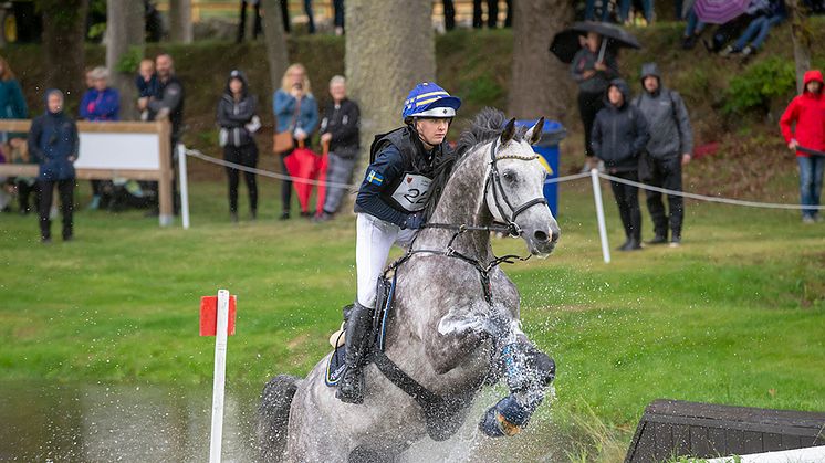 Lina Forsberg och Kaizen ingår i laget som rider finalen i FEI Eventing Nations Cup i helgen. Foto: Roland Thunholm