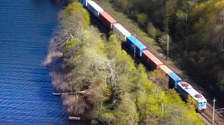 Nytt tågplaneringsystem och stora banarbeten har skapat svårigheter för godstransport via järnvägen under året. 