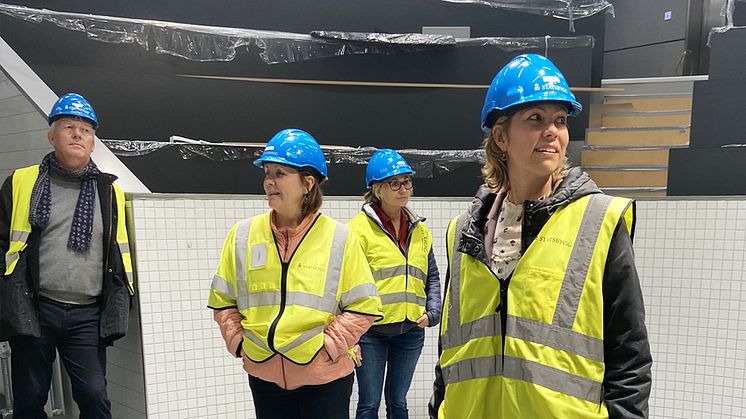 F.v. Lars Opsahl, Grethe Bergly, Kari Nicolaisen og Kristin Augestad fra Multiconsult konsernledelse på Campus Ås