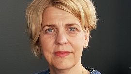 Monica Larsson, jurist, universitetslektor (Göteborgs universitet) och forskare, granskar myndigheters och domstolars tillämpning av begreppet ”normalt föräldraansvar”
