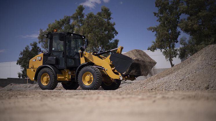 Cat 906 är tillsammans med Cat 908 två uppgraderade modeller inom ramen för Caterpillars Next generation-koncept. De har ny drivlina, ny förarmiljö och bättre lastaregenskaper.