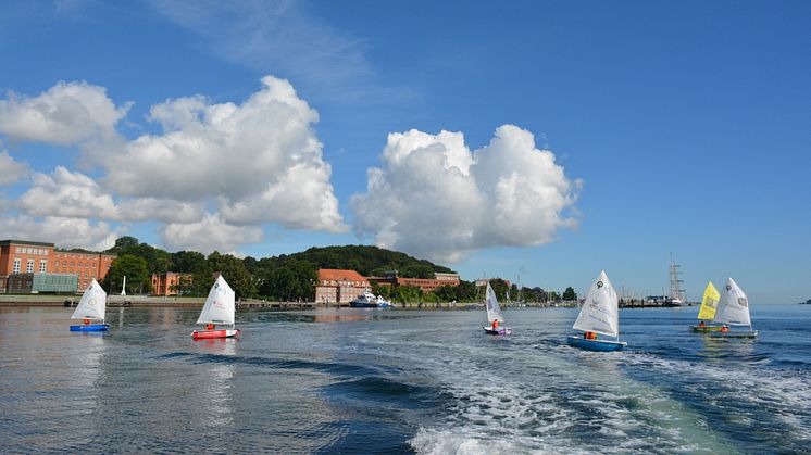 Optisegeln mitten in Kiel auf der Kieler Innenförde