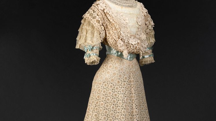 Augusta Lundin, klänning från 1904 som tillhört Blanche Bonde.