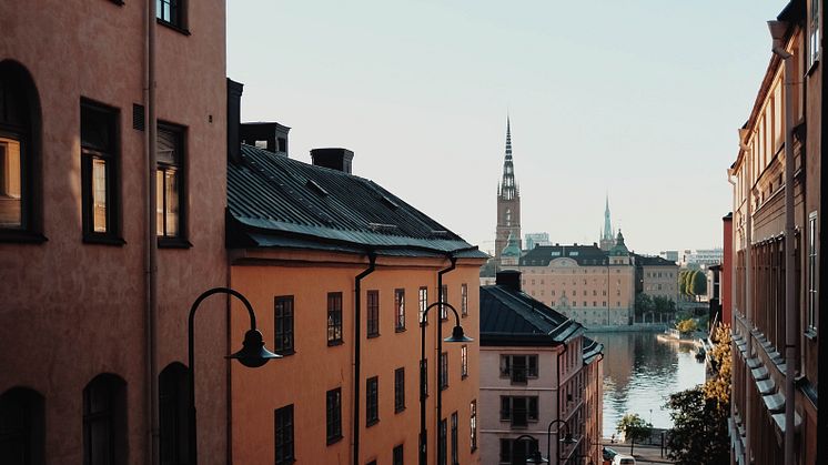 Fler budgivningar driver upp bostadspriserna i april - kommentar till Svensk Mäklarstatistik