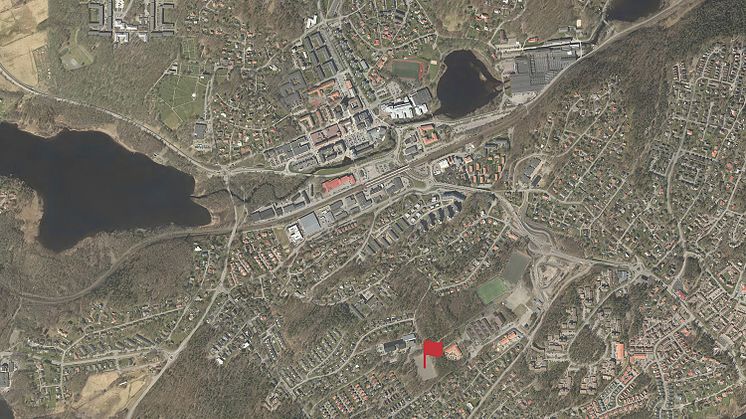 En grusplan nära Djupedals förskola i södra Mölnlycke, undersöks som en möjlig placering för Internationella Engelska skolan (IES). Karta: Härryda kommun