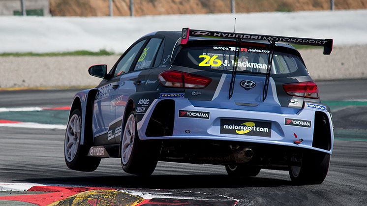 The siblings are racing with a Hyundai i30 N TCR each during 2019. 