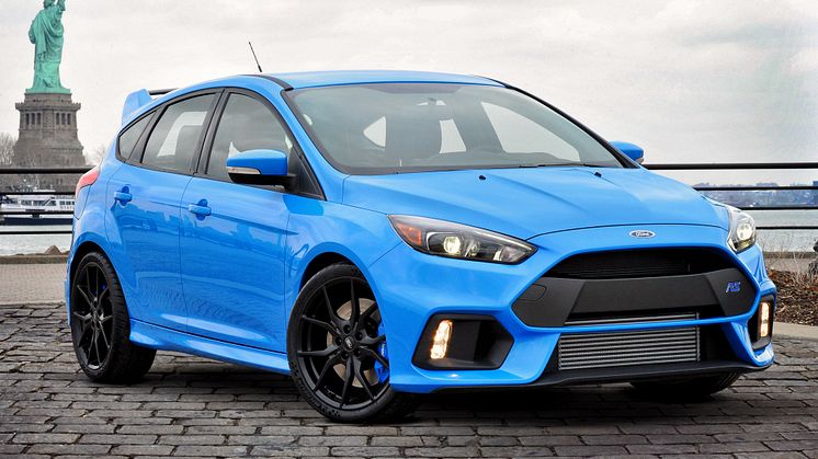 Nye Ford Focus RS avbildet i New York med frihetsstatuen i bakgrunnen.