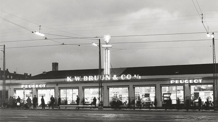 K.W. Bruun & Co har rødder tilbage til 1914, hvor stifter Karl Wilhelm Bruun solgte de første biler.