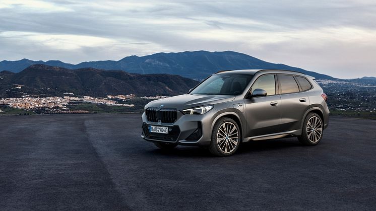 P90465627_lowRes_the-all-new-bmw-x1-x (1)