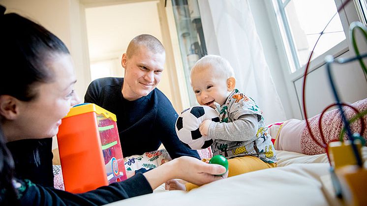 Alex och Viktoria hade inte misstänkt att något var fel med Livs ögon. Foto: Kicki Nilsson 