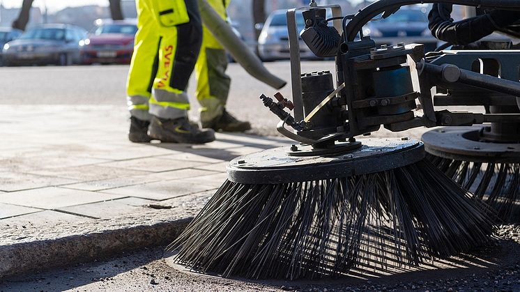 Under de närmaste åren ska Svevia sköta om underhållet av gator och torg i Farsta och Skarpnäck. Foto: Mikael Sjöberg