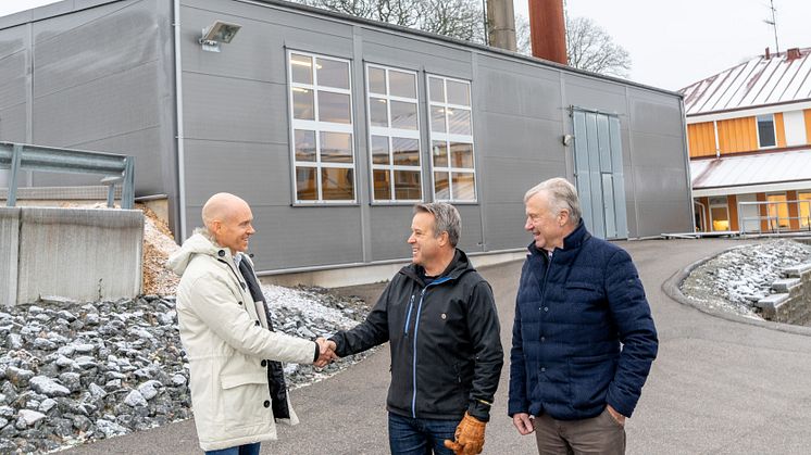 Jonas Sörensson från Solör Bioenergi, samt Magnus Strand och Sven Strand från MS Strand AB. Foto: Mattias Björlevik