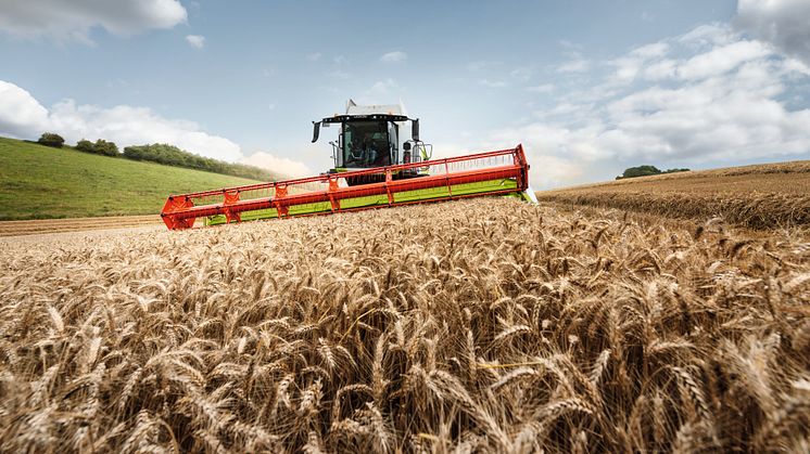 CLAAS LEXION combine harvester series have more power and more intelligence