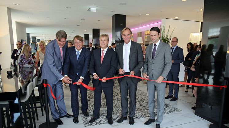 Innside by Meliá - Oberbürgermeister Burkhard Jung eröffnet feierlich das neue Hotel