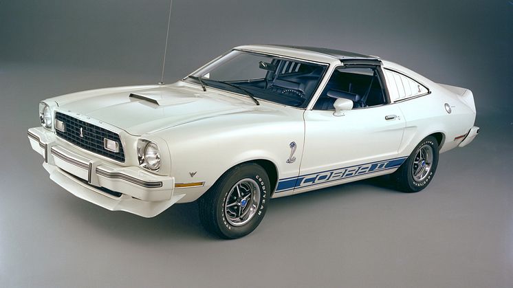1976-Gen2_Ford_Mustang_II_cobra.jpg