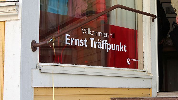 Välbesökt invigning av Ernst Träffpunkt