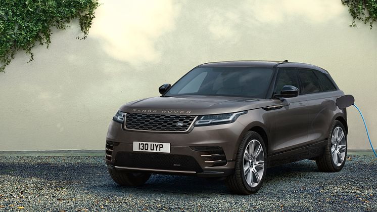 Nye designelementer, SV Bespoke-lakk og oppdatert teknologi gir flere valgmuligheter og økt velvære for Range Rover Velar-kunder