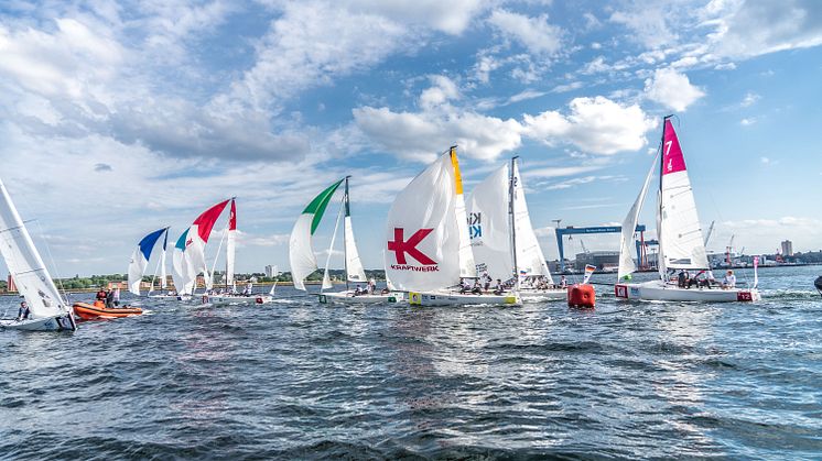 Die J/70 Boote der Youth SAILING Champions League auf der Kieler Förde