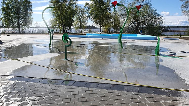 Det nya splashområdet för barn på utebadet vid Lögarängsbadet.