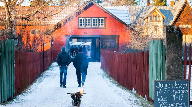 Julmarknad på Zorngården. Foto: Kola Productions, Visit Dalarna.