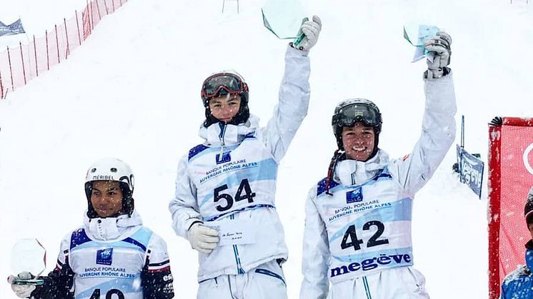 Herrarnas pallplats i Megève, med Oskar högst upp och Anton till höger om Oskar. Foto: Rasmus Stegfeldt