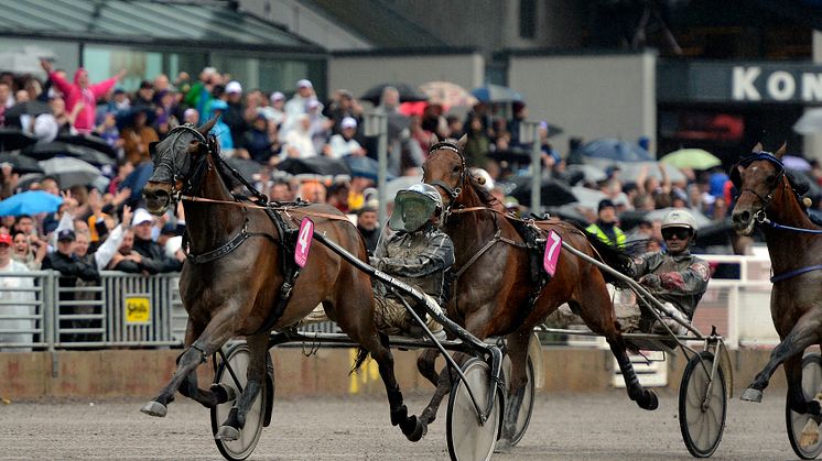 Elitloppsseger och VM-guld – vilken vecka för tvillingarna Sedin