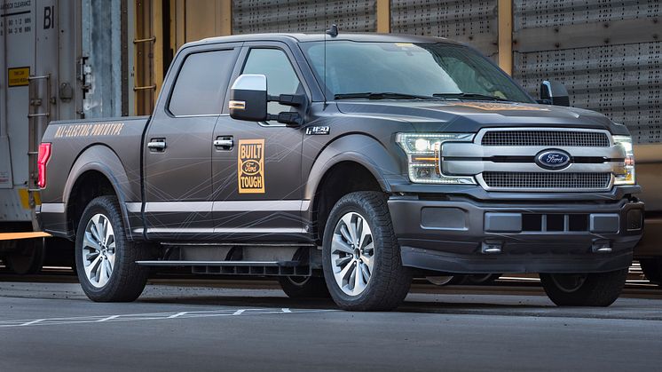 A Ford F-150 All Electric prototípusa több, mint fél millió kilogrammot vontat