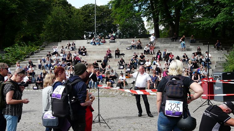 Starten av årets Stockholm Fotomaraton gick från Amfiteatern i Rålambshovsparken.