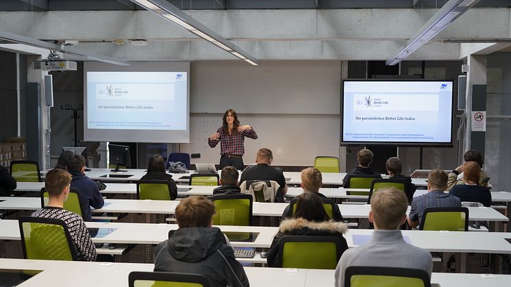 Der bereits sechste Fachtag Wirtschaft & Verwaltung der TH Wildau für Schülerinnen und Schüler ab Klassenstufe 10 findet am 20. Oktober 2023 auf dem Campus statt. (Bild: TH Wildau)