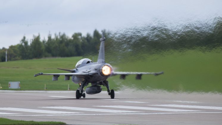 JAS 39 Gripen startar    Foto: Saab