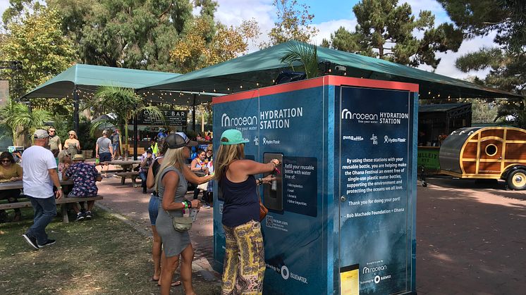 Bluewater hydration stations were a hit at the Ohana Festival at California’s Doheny State Beach in September (Photo: Trent Virden)