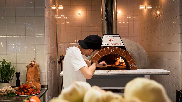Napolitansk pizzamarknad på Giro Pizzeria